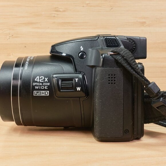 Nikon Coolpix P510 / 16.1MP Digital Camera / 42x Zoom / Full HD Video - Picture 3 of 8